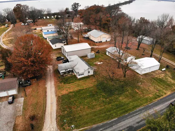 Boulder, IL 62231,19235 Boulder RD