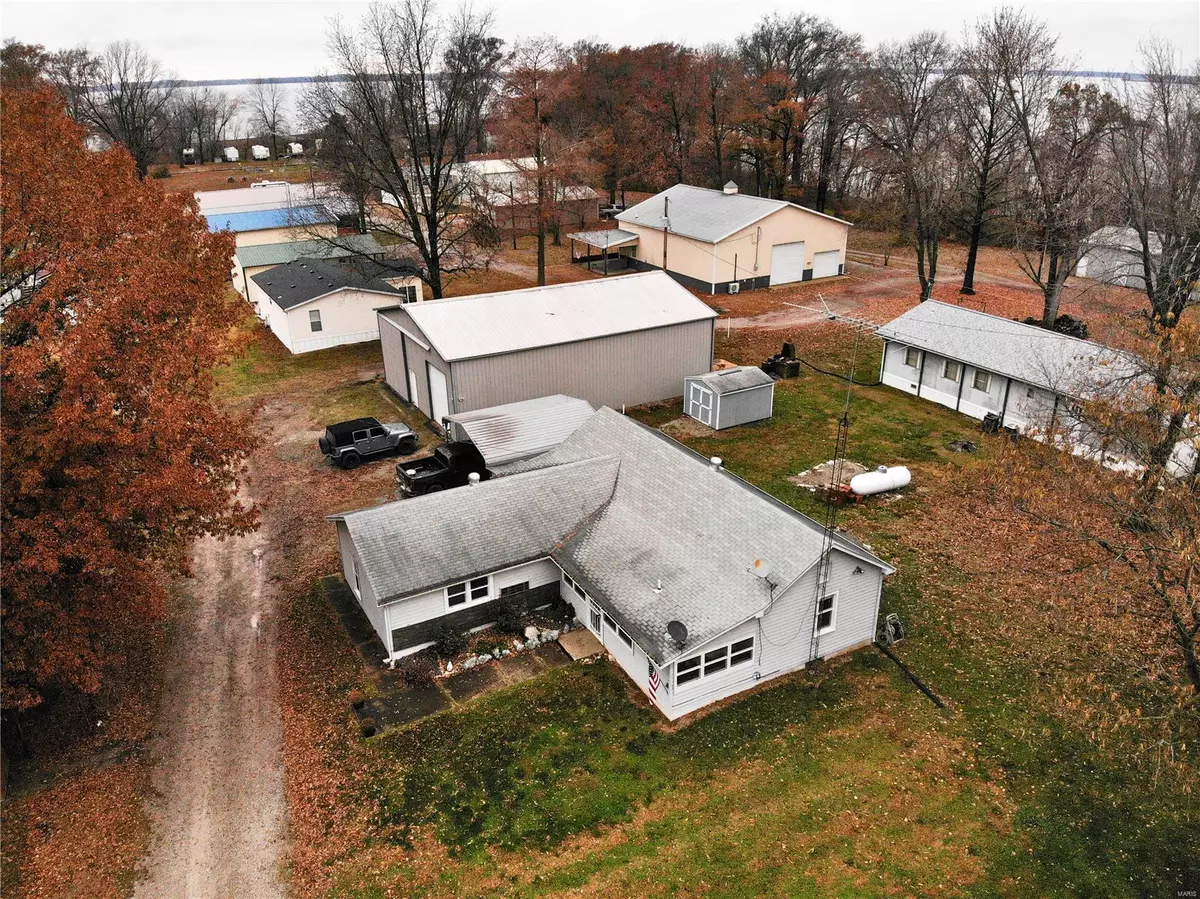 Boulder, IL 62231,19235 Boulder RD