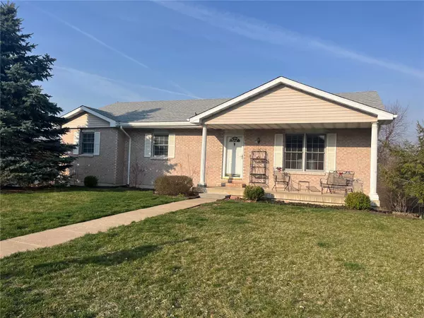 721 Clover RD, Hannibal, MO 63401