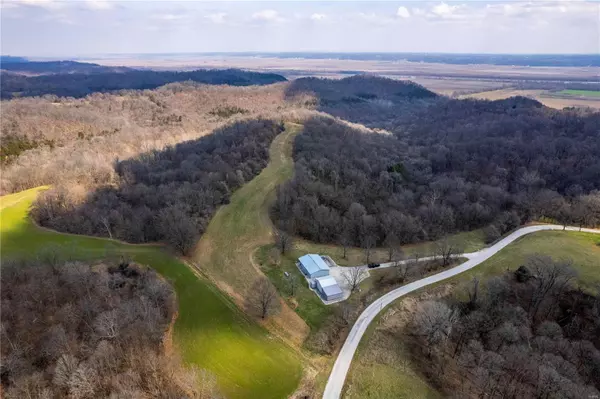 Batchtown, IL 62006,986 Franklin Hill RD