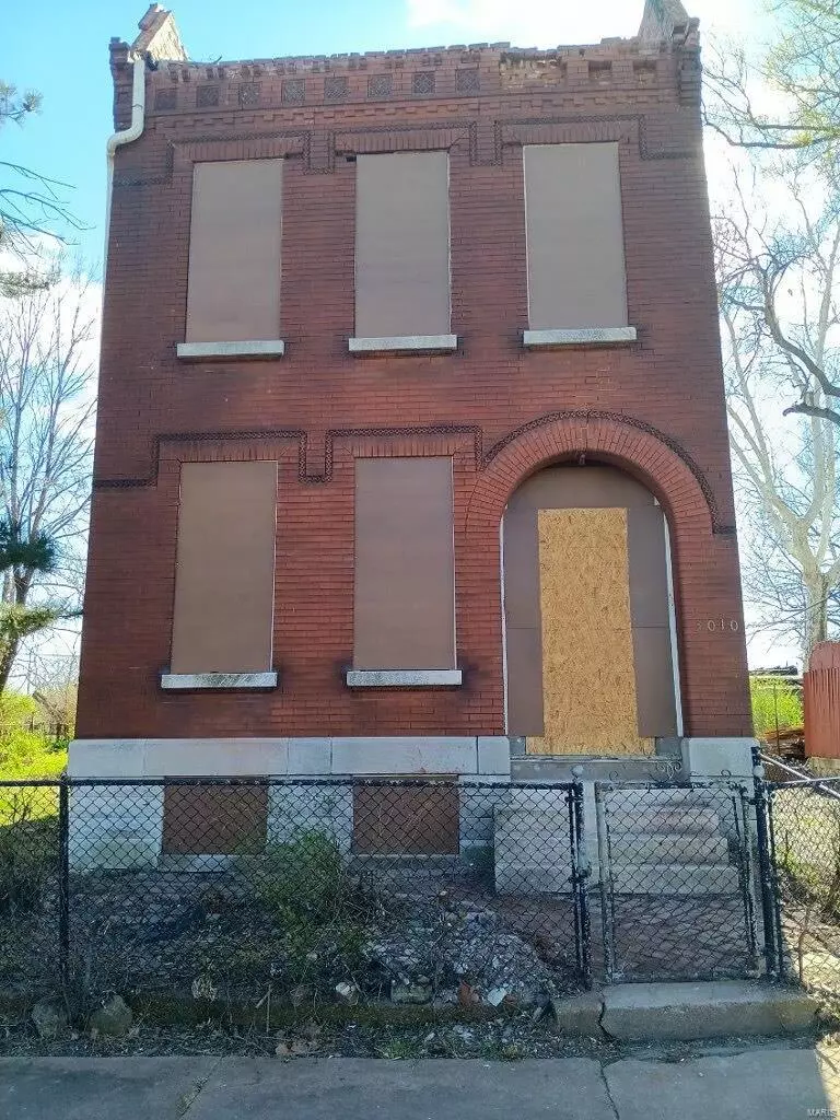 St Louis, MO 63107,3010 Lee AVE