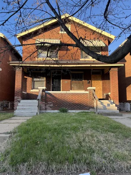 5203 Northland AVE, St Louis, MO 63113