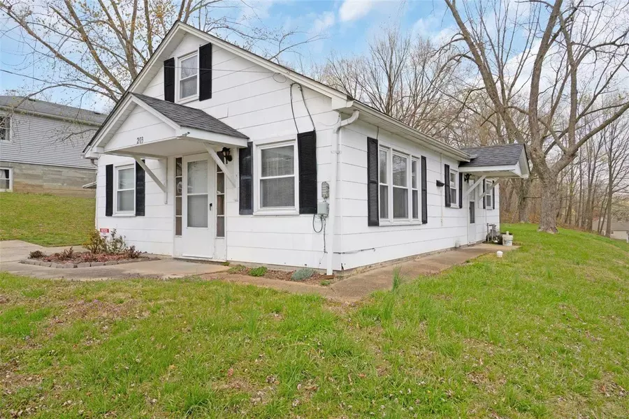 203 Locust ST, New Haven, MO 63068