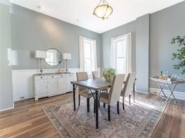 St Charles, MO 63301,1216 N 5th ST