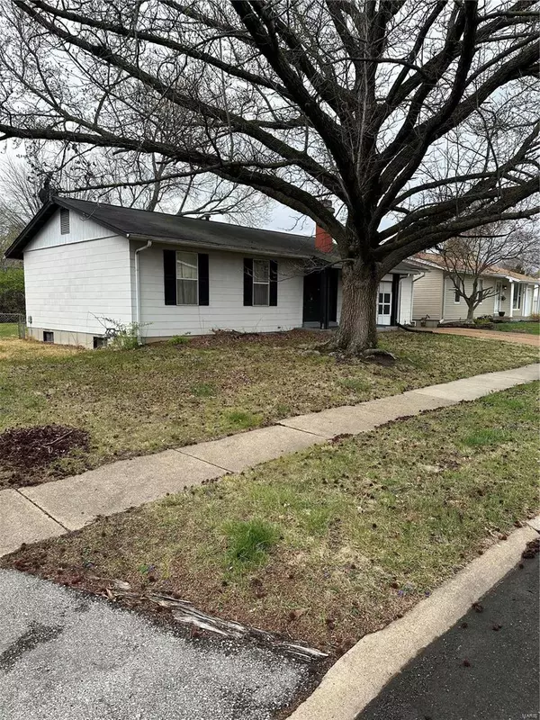 Florissant, MO 63031,1062 Fernbrook DR