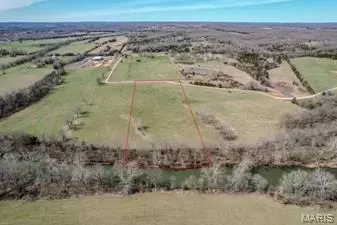 30520 Honeysuckle LN, Lebanon, MO 65536