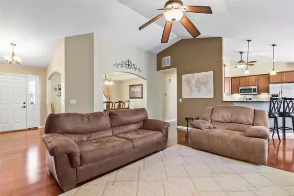 Chatham, IL 62629,2312 Halifax DR