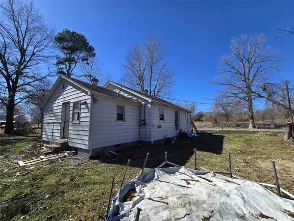 Dexter, MO 63841,312 Matthews St
