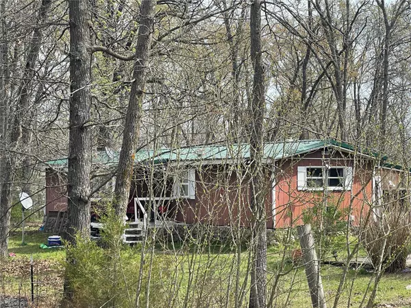 25576 OAK BEND DR, Lebanon, MO 65536