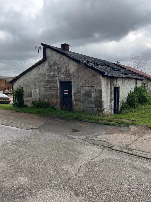Piedmont, MO 63957,52 N 2nd ST