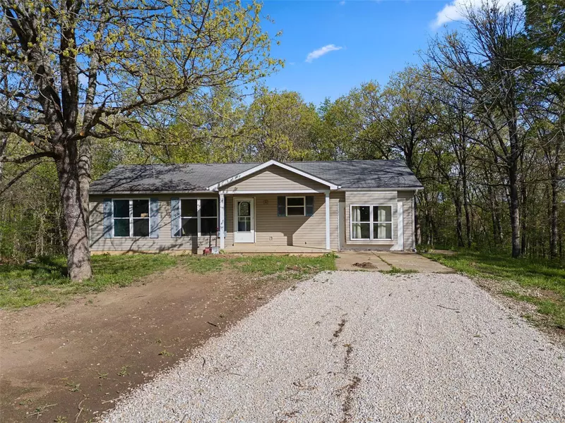 143 Bear Creek TRL, Truxton, MO 63381