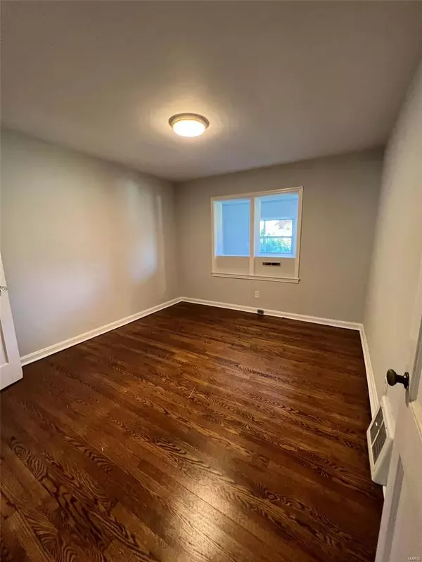 St Louis, MO 63139,4952 Oleatha AVE