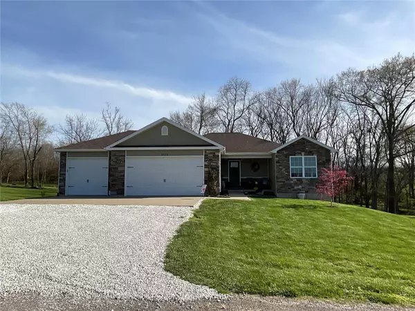 8934 Idell Creek, Hannibal, MO 63401