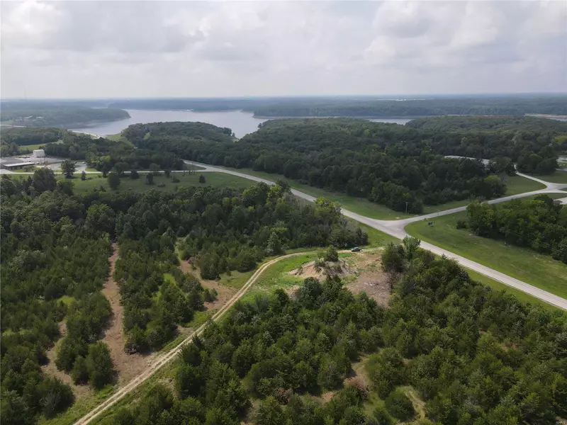 15 Bennett TRL, Monroe City, MO 63456