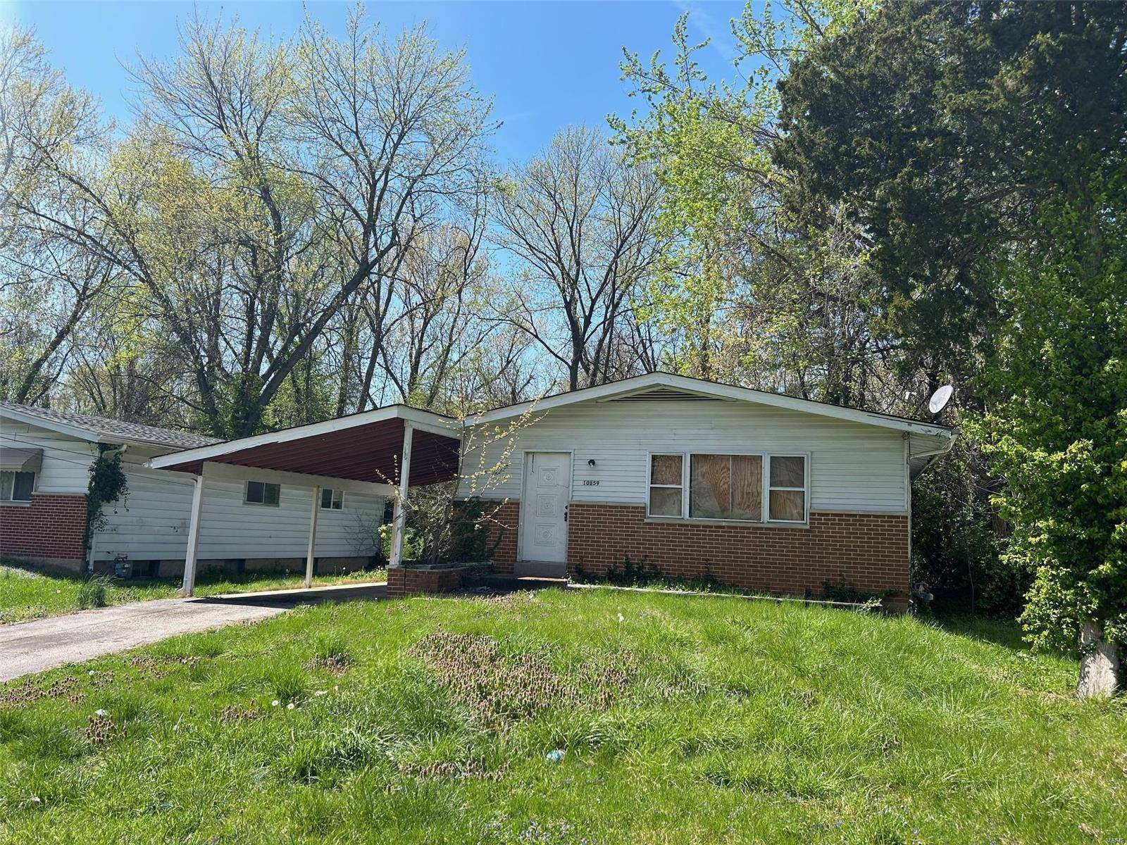 10159 Green Valley DR, St Louis, MO 63136