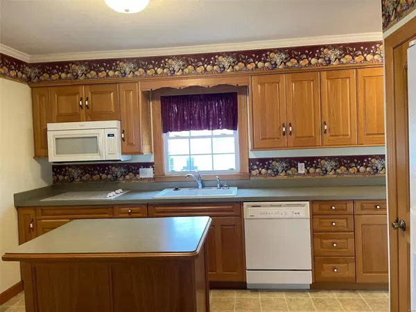 Altenburg, MO 63732,106 Hahn