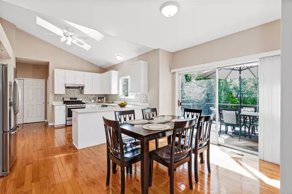 Chesterfield, MO 63005,16632 Chesterfield Manor DR