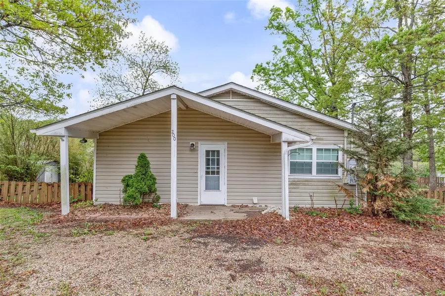 200 Apache, Irondale, MO 63648