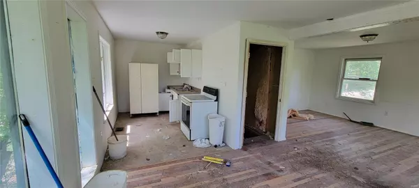 Elsberry, MO 63343,148 E Timberlake