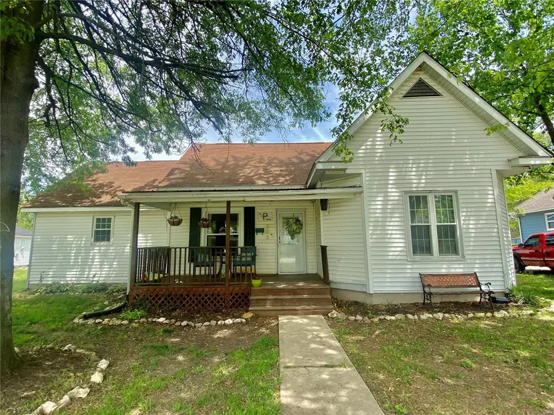 307 E Water ST, Wellsville, MO 63384