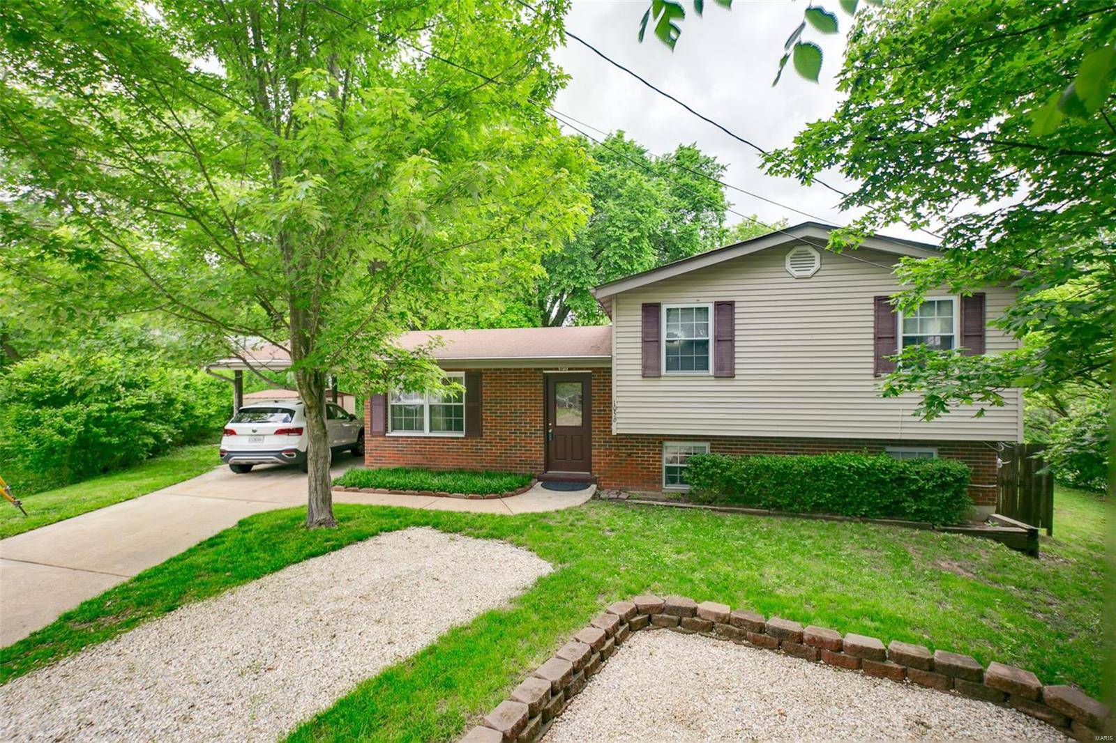 Fenton, MO 63026,1056 Woodland Trails DR