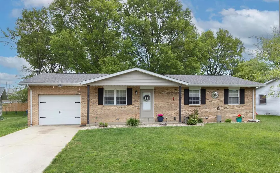 506 Fern ST, St Jacob, IL 62281