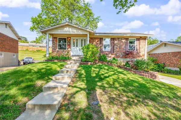 9616 Antonette Hills Dr., Affton, MO 63123