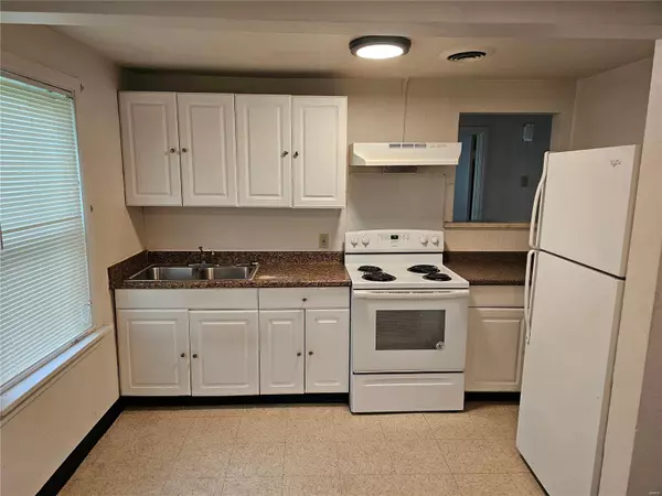 St Louis, MO 63135,437 Jean AVE