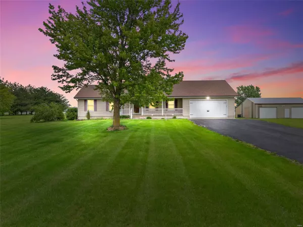 212 Sun Swept DR, Troy, MO 63379