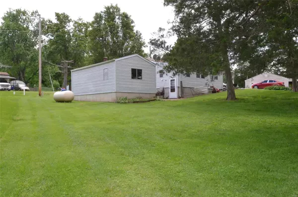 Pacific, MO 63069,2411 South Lakeshore DR