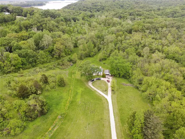 Batchtown, IL 62006,1078 Beech Landing RD