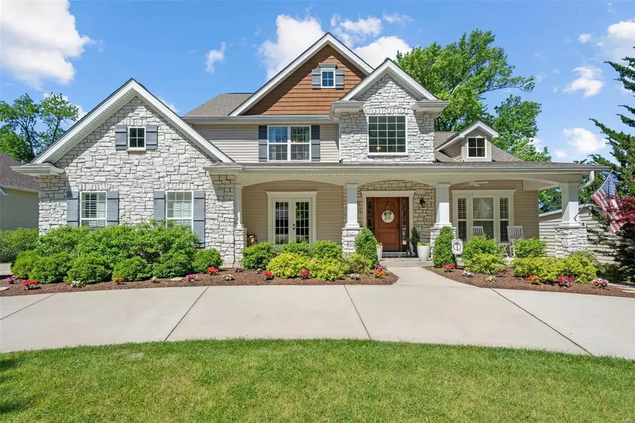 1423 Breezeridge DR, Des Peres, MO 63131