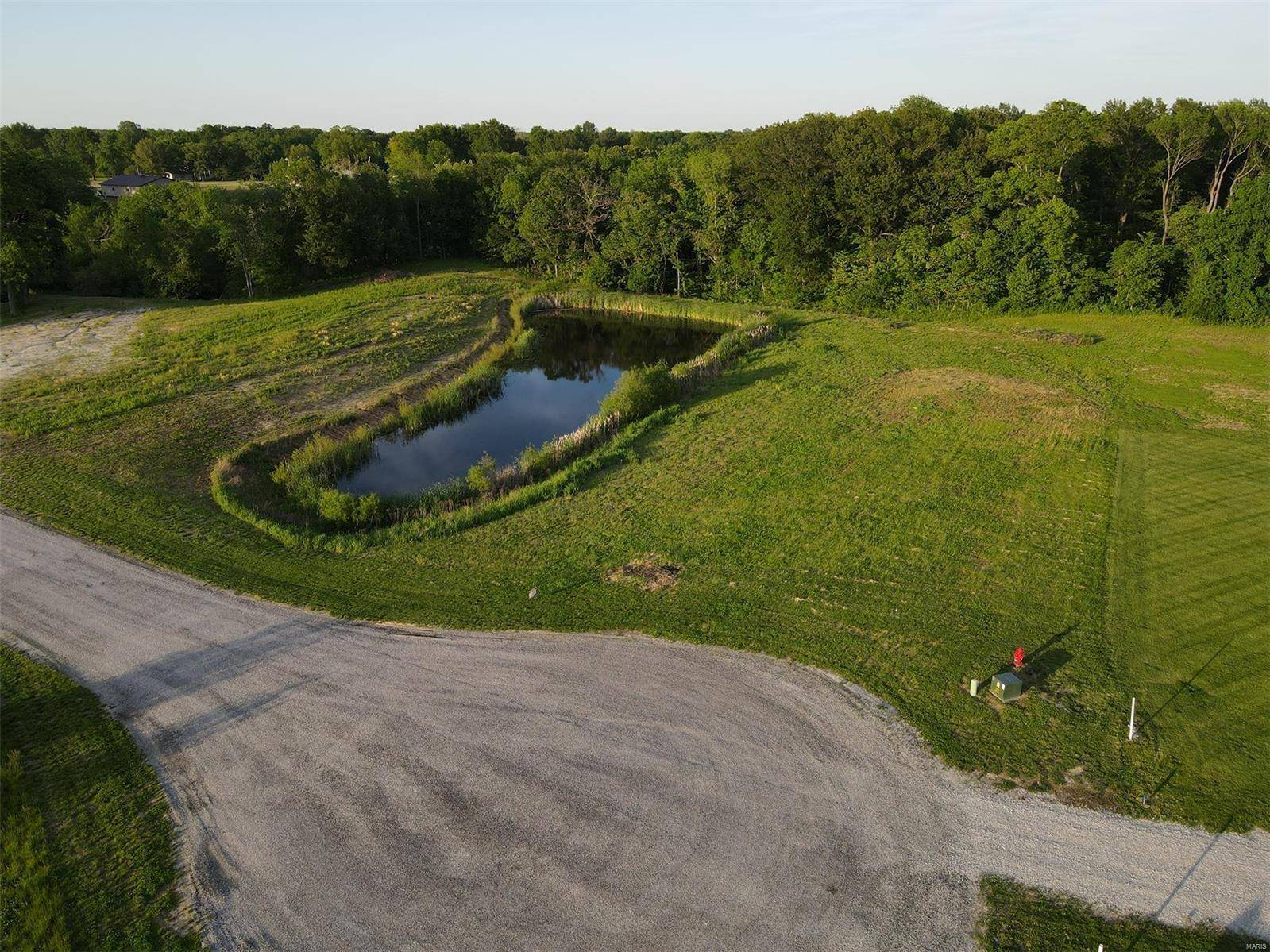 12673 Harvest View LN, Highland, IL 62249