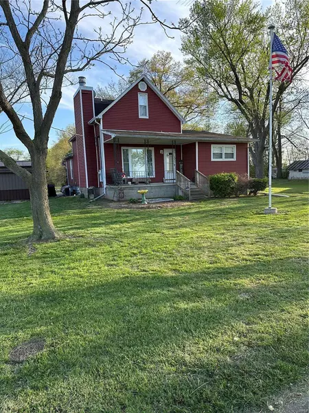 405 W Ninth St, Bellerive, IL 62810