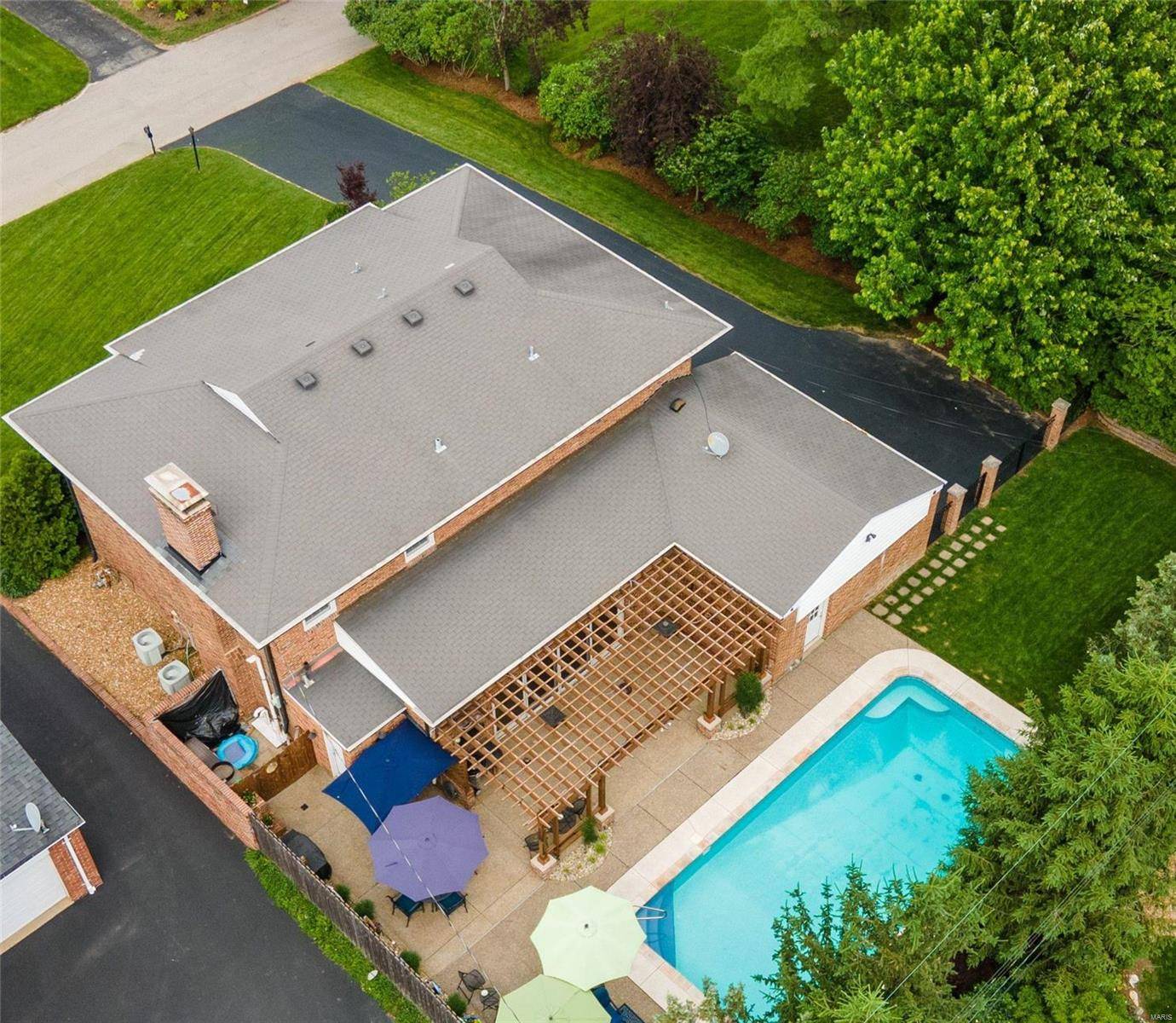Ladue, MO 63124,38 Granada Way