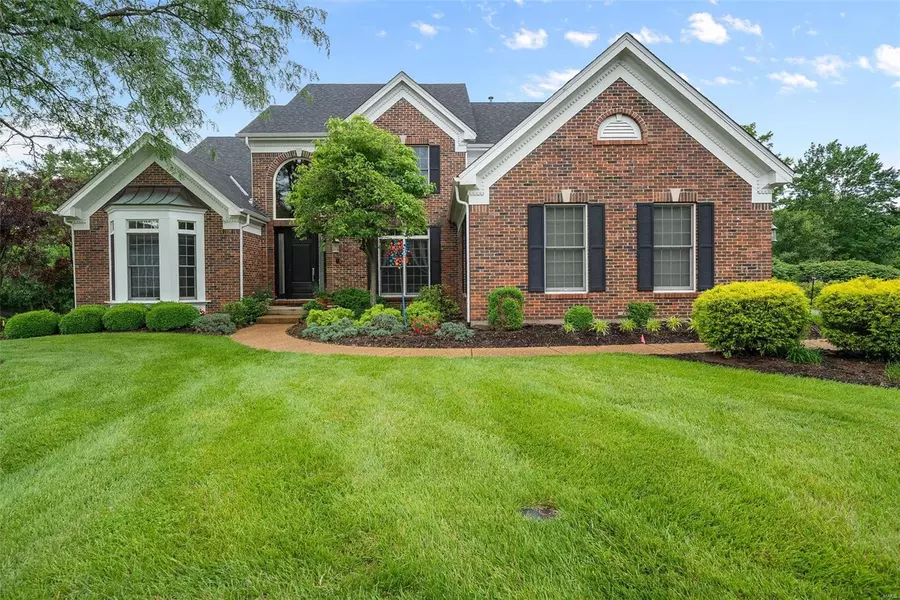 12448 Bentley View CT, Creve Coeur, MO 63141