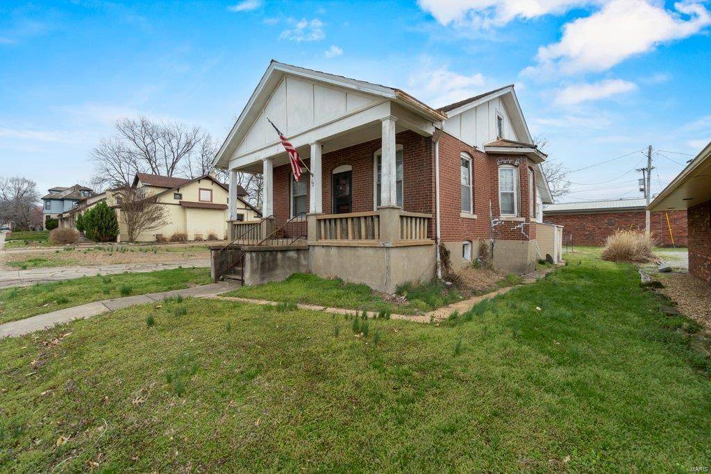 10 N Pacific ST, Cape Girardeau, MO 63701