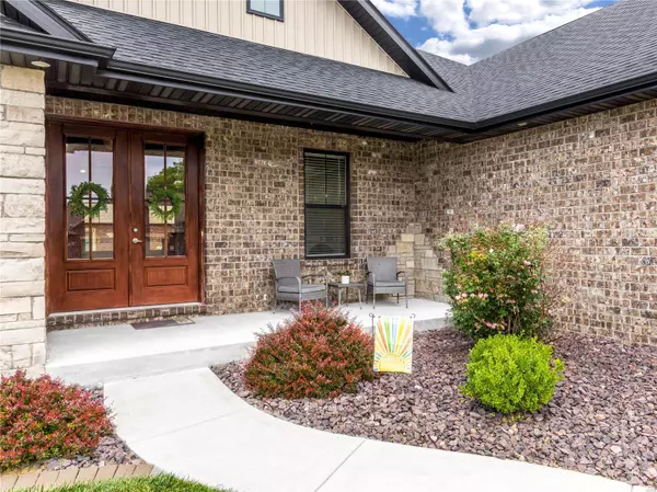 Maryville, IL 62062,113 Stonebridge Bluff DR