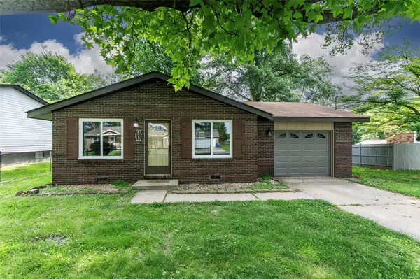 513 Strohbeck LN, Bethalto, IL 62010