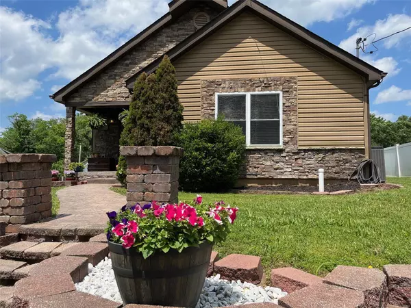 406 Mineral St, Potosi, MO 63664