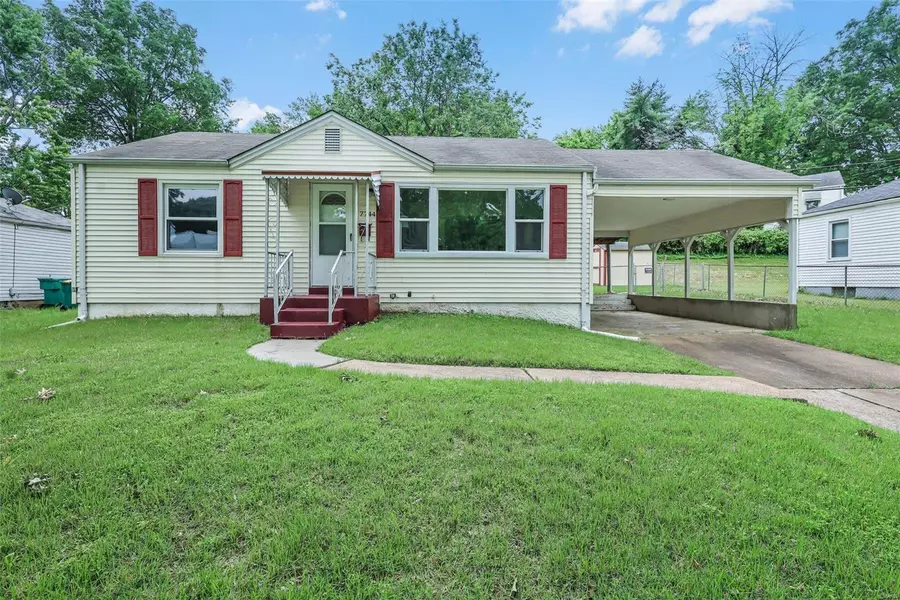 7744 Dusky DR, St Louis, MO 63133