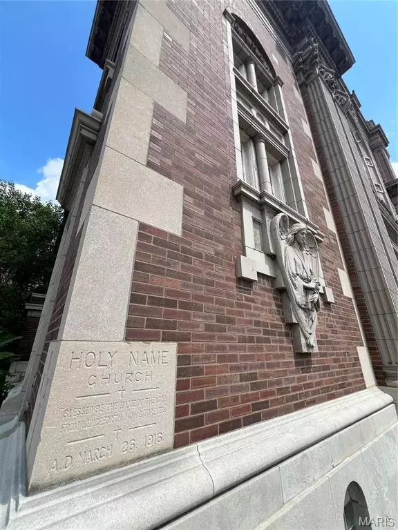 St Louis, MO 63107,2035 Grand Avenue E