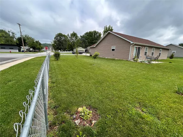 Pacific, MO 63069,1318 W Saint Louis ST