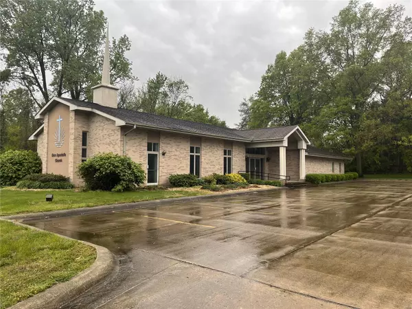 2425 Old Collinsville RD, Belleville, IL 62226