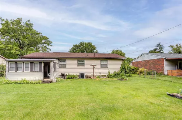 Godfrey, IL 62035,610 Saint Peter DR