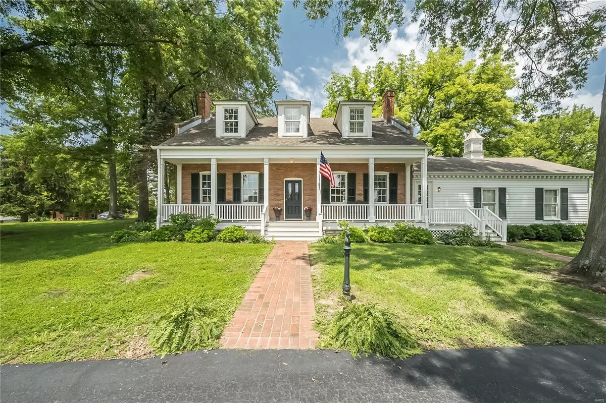Creve Coeur, MO 63141,400 Hackmann LN