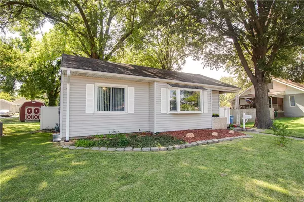 Alton, IL 62002,2220 N Rodgers AVE