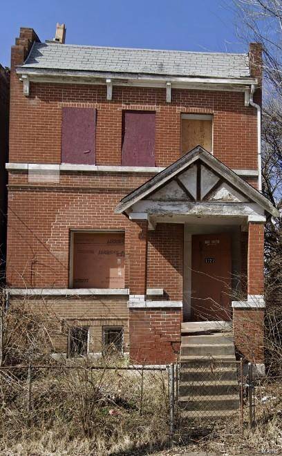 1727 N Leffingwell AVE N, St Louis, MO 63106