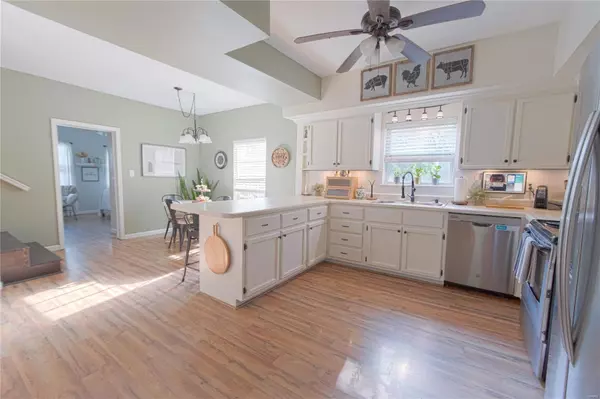 Alhambra, IL 62001,1101 W North ST