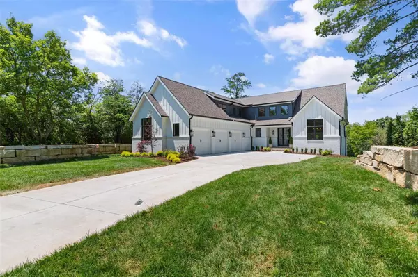 Town And Country, MO 63131,1609 Topping RD